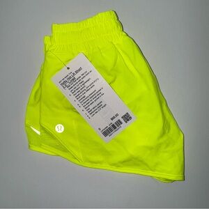 Lululemon Hotty Hot Low Rise Lined Shorts 2.5”